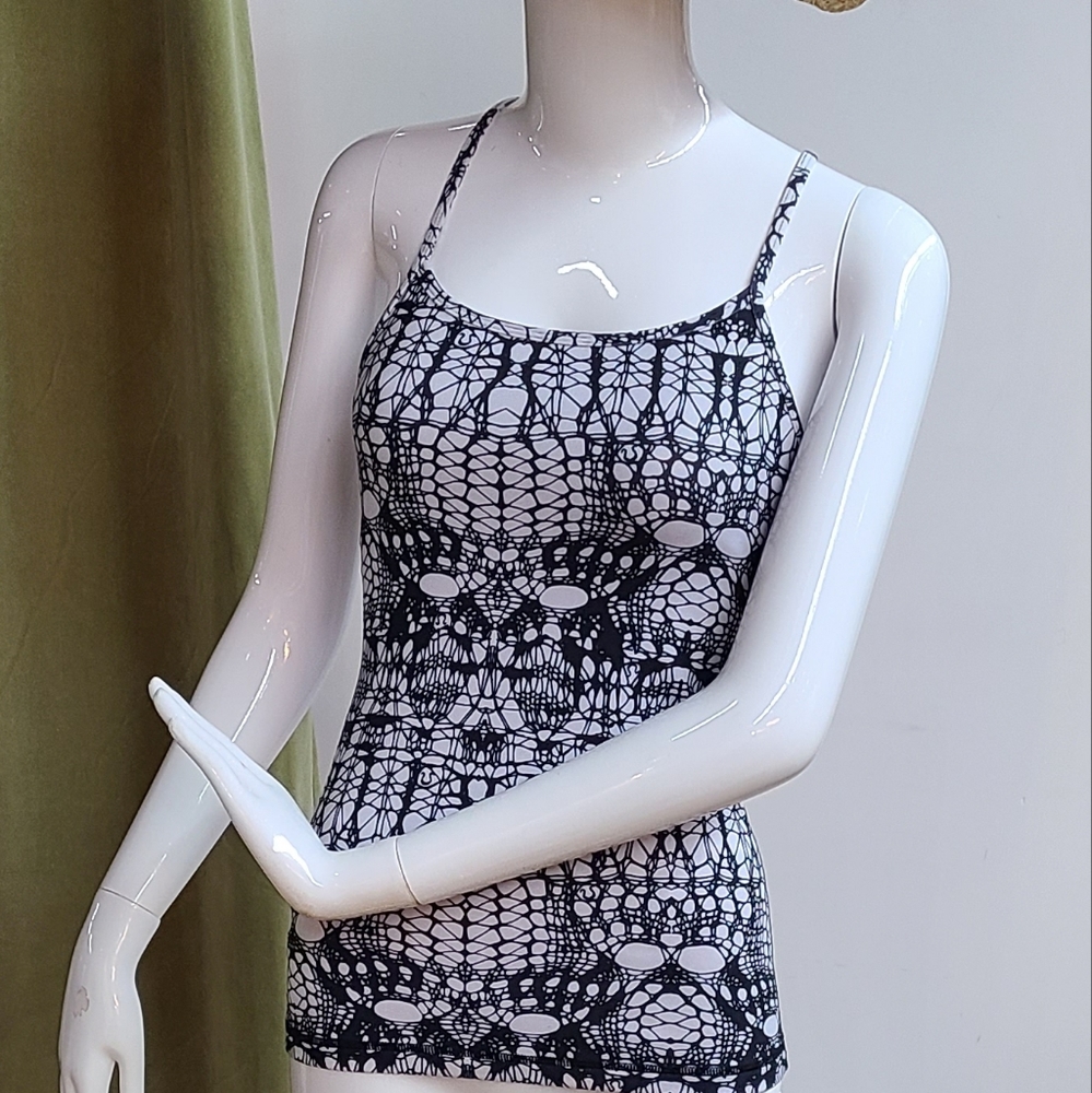 🦋Lululemon Racerback Tank - Picture 1 of 10